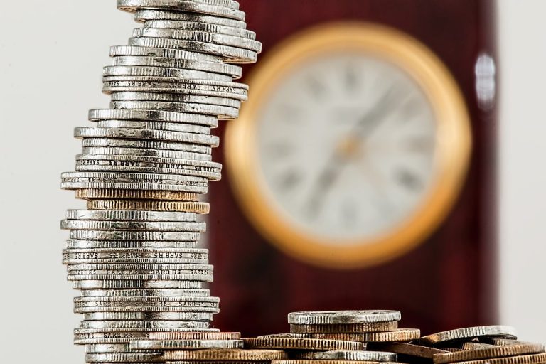 Conseils pour économiser de l'argent tout en attirant vos invités