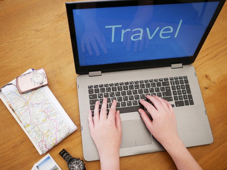 Révolutionnez vos locations saisonnières avec l'effet panneau publicitaire